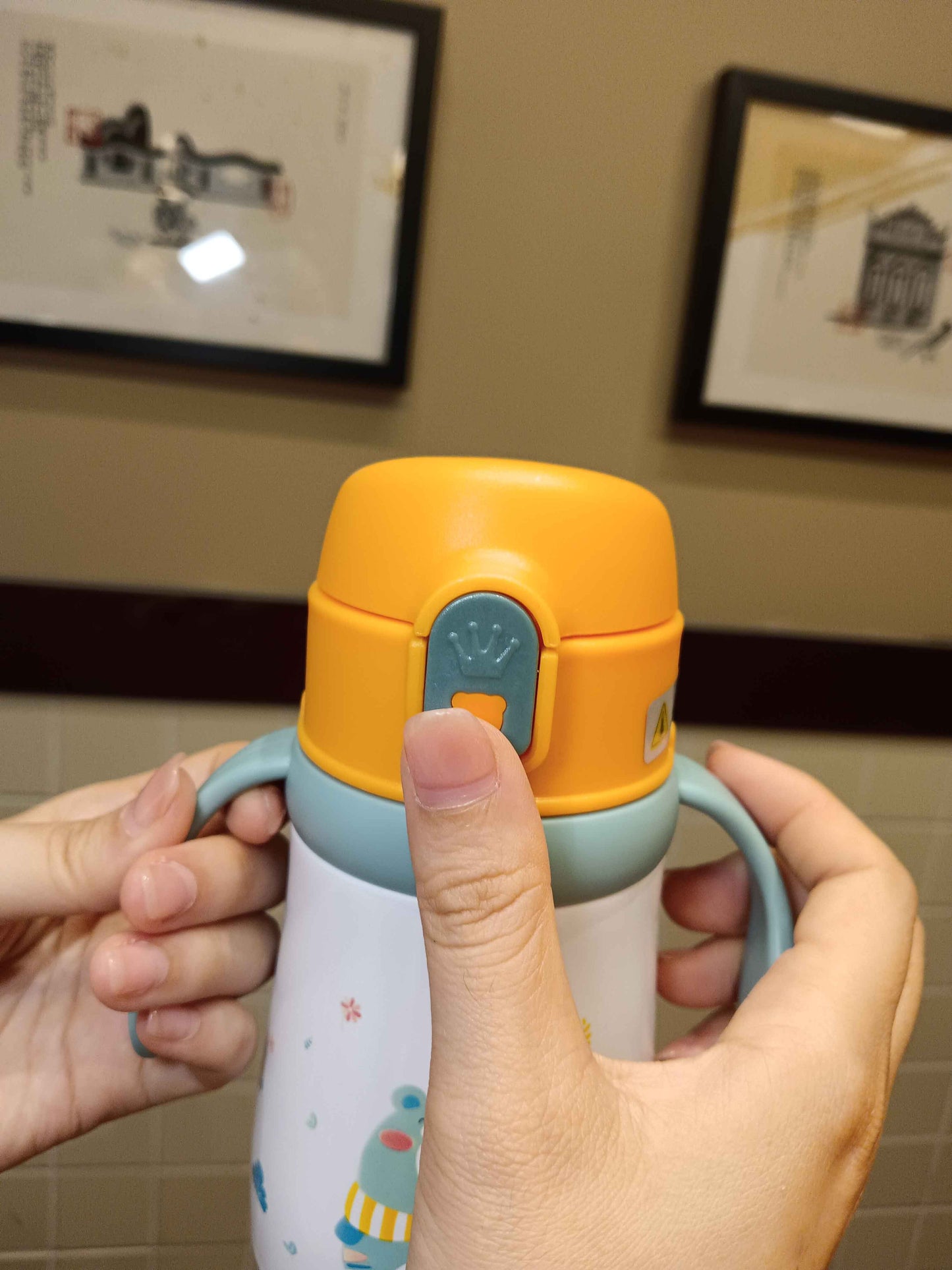 Children's Insulated Cup with Easy-Grip Handle